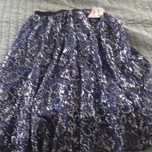 New Lularoe Elegant Lucy XS Blue silver lace skirt